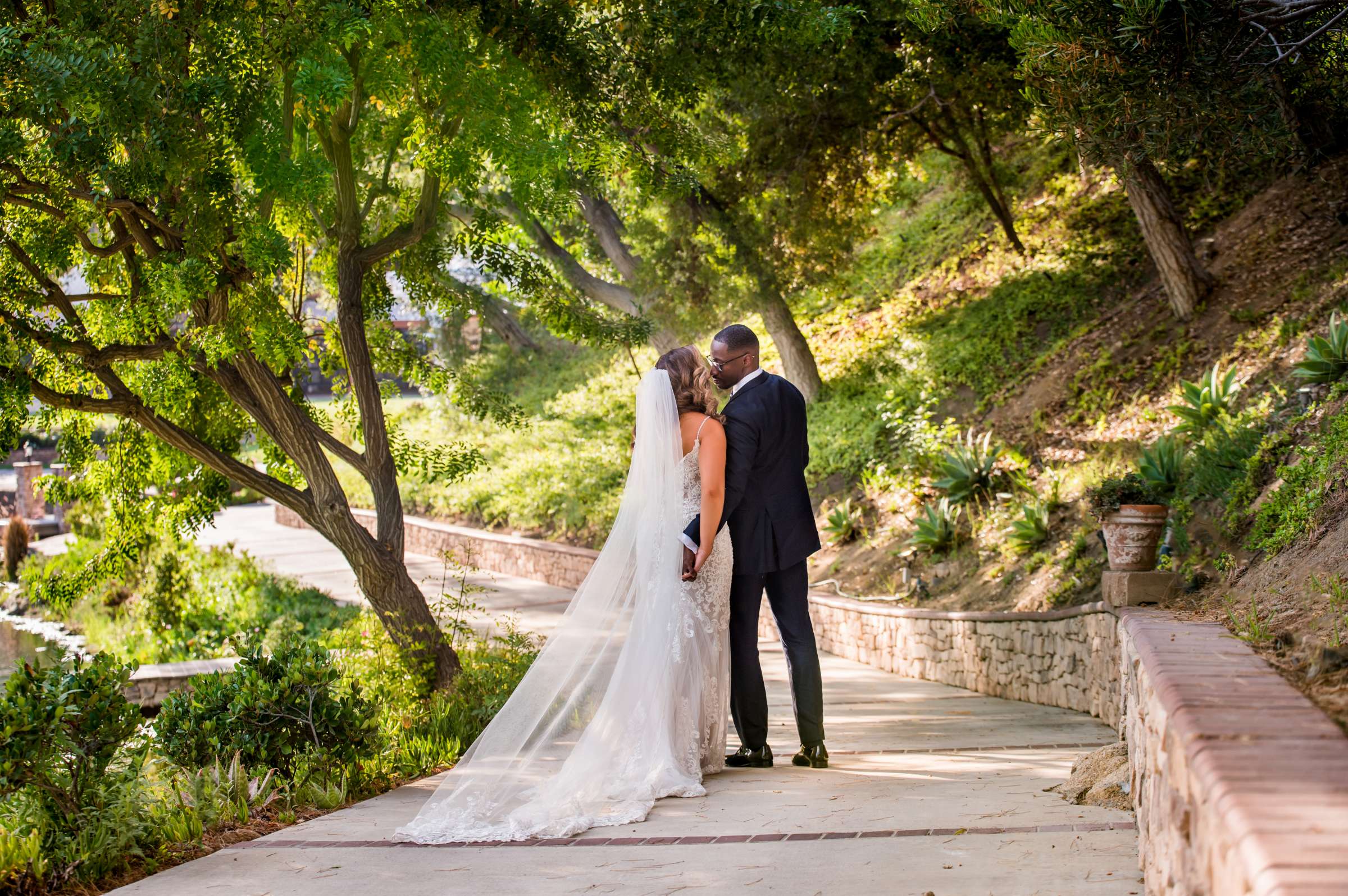 Newlyweds-Fallbrook-SanDiegoCounty-California-LosWillows